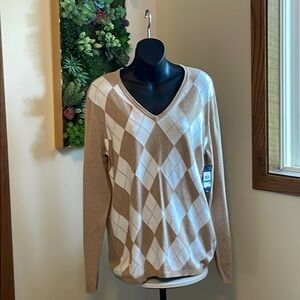NWT Tommy Hilfiger  Ivy Argyle V-Neck Sweater.